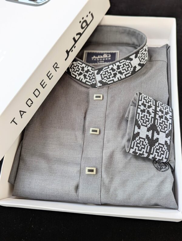 Taqdeer Light Gray Panjabi - Image 2